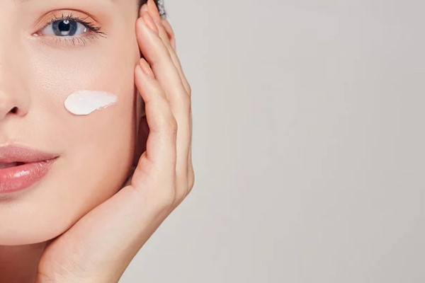 Dùng Retinol bao lâu thì ngưng? Hướng dẫn sử dụng đúng và an toàn